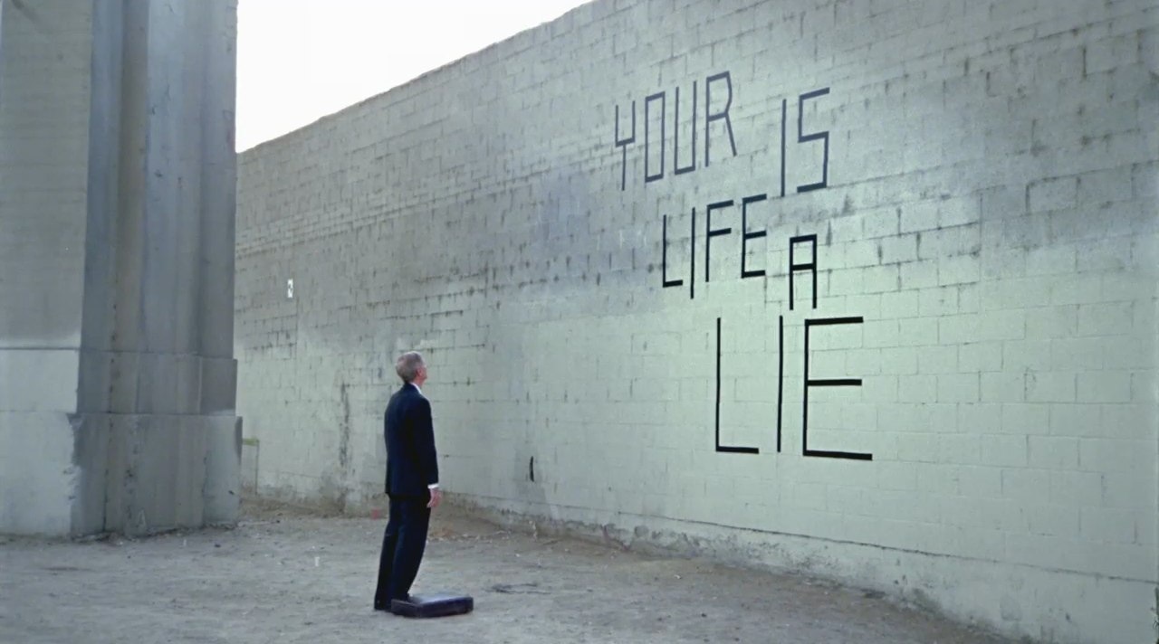 Жизнь сплошная ложь. Четвёртая стена гифка. It Life Lie. Your Life is a Lie. Бетонная стена гиф.