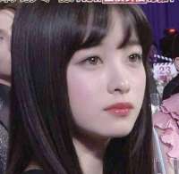 736x719