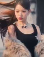 619x803
